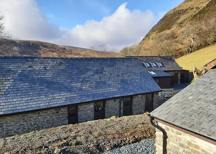 Cwm Clyd Longhouse